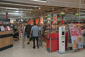 Pracownicy popularnej sieci mają dość. W południe zatrzymają pracę-89749