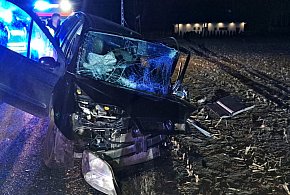 Czołówka w Adamowej Górze, dwie osoby w szpitalu-89820