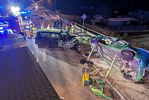 Poważny wypadek na moście w Sochaczewie. Trzy osoby trafiły do szpitala