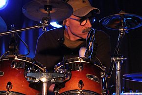 SCK: Włostowski z obiektywem w talerzu i doniczce z muzycznym finałem