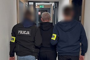 Sochaczew: podrabianie i pranie pieniędzy, kontrterroryści w akcji [VIDEO]