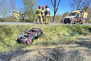 Wypadek w Sarnowie. Kierowca i pasażerka motocykla w szpitalu