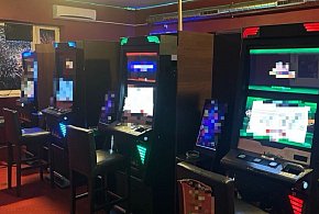 Nielegalny salon gier w Młodzieszynie, zabezpieczono 8 automatów