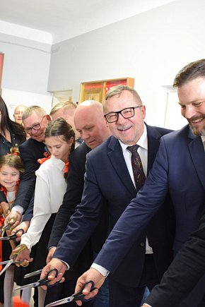 SP w Kapturach: otwarto nową salę multimedialną-16262