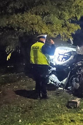 Wypadek w Kościelnej Górze, kierowca w stanie ciężkim-16298