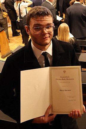 Uczeń Osiemdziesiątki stypendystą premiera-16454