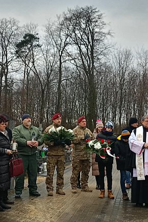 Światełko pamięci dla Cichociemnych w Brzozowie Starym-16549