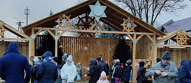 Budowa żywej szopki w Niepokalanowie-5439