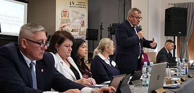 Gmina Iłów zaciągnie kredyt, radni jednomyślni-88200