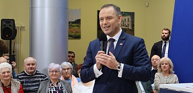 Prezydent Karol Nawrocki w Sochaczewie podpisał projekt nowej ustawy-88553