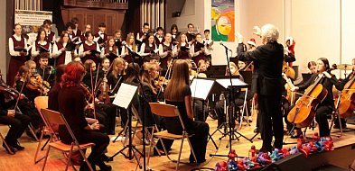 Nadzieje wolności: Szkoła Muzyczna zaprasza w poetycko-literacką podróż-88568