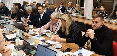 Sportowy Sochaczew: pojawiły się nieprzewidziane wydatki-89490