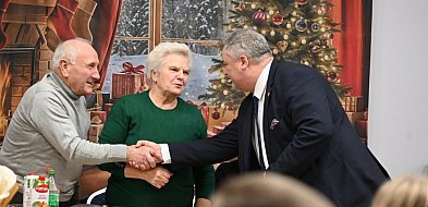 Mikołaj i wigilijny opłatek w świetlicy w Żdżarowie-89688