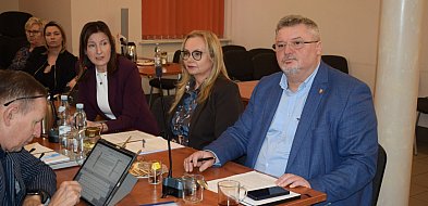 Kąty: żłobek w czerwcu, przedszkole we wrześniu, radni podjęli stosowne uchwały-90268