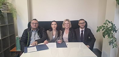 Cień padnie na szkołę w Rybnie i dobrze, umowa podpisana-90295