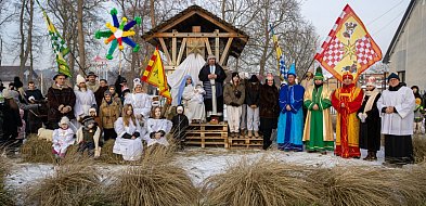 Orszak Trzech Króli w Młodzieszynie: radosna tradycja wspólnego świętowania-90607