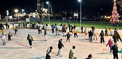 Ciche godziny na lodowisku w Błoniu, taka ciekawostka-90880