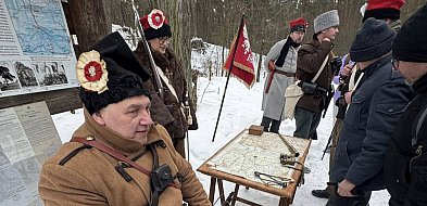 Podążali szlakiem powstania styczniowego, pierwszy raz w zimowej scenerii