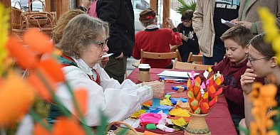 Upletli, ulepili, utkali: warsztaty kultury regionalnej w Żelazowej Woli