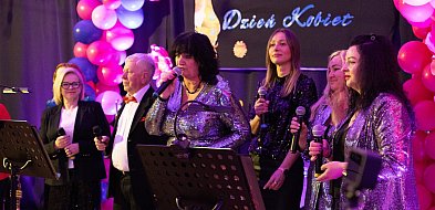 Dzień Kobiet w Gminie Młodzieszyn: wieczór pełen muzyki i kobiecej energii