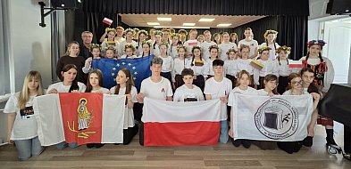 Razem na scenie Europy: Niezapomniana przygoda uczniów z Wyczółek na Litwie