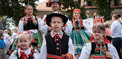 Boże Ciało w Łowiczu: tu łączy się religia z tradycją