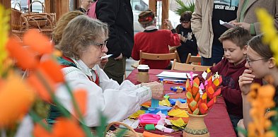 Upletli, ulepili, utkali: warsztaty kultury regionalnej w Żelazowej Woli