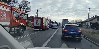 Zderzenie osobówek na DK 92 w Paprotni