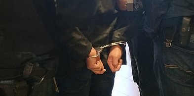 Wybijał szyby i kradł. Szaleńcze wyczyny 33-latka w Sochaczewie