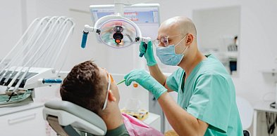 Organizacja stanowiska pracy w gabinecie — przechowywanie narzędzi i materiałów