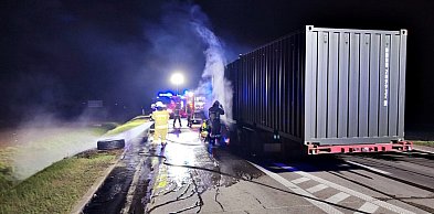 Nocny pożar na DK 50 w Młodzieszynie