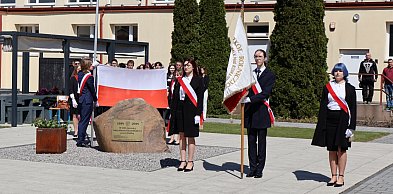 Pożegnanie maturzystów w Ogrodniku z udziałem mazowieckiej kurator oświaty
