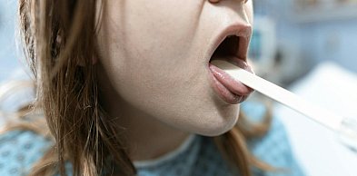 Angina – czym jest i jak rozpoznać jej objawy?