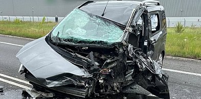 Czołowe zderzenie osobówki z ciężarówką, DK 92 zablokowana [AKTUALIZACJA]