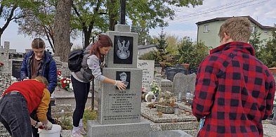 Światełko dla żołnierza w Sochaczewie, potrzeba rąk do pracy-88218