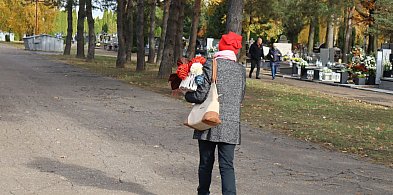 Na Wypalenisku praca wre, Sochaczew przed Wszystkimi Świętymi [SONDA]-88421