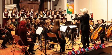 Nadzieje wolności: Szkoła Muzyczna zaprasza w poetycko-literacką podróż-88568