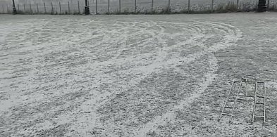 Tragiczny spektakl w Nowej Suchej. Boisko zniszczone-89183