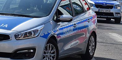 Zwłoki młodego mężczyzny odkryte w przydrożnym rowie-89448