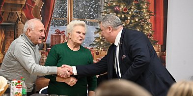 Mikołaj i wigilijny opłatek w świetlicy w Żdżarowie-89688