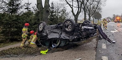 Zderzenie dwóch BMW w Kożuszkach Parcel, trzy osoby w szpitalu [FOTO]-89745