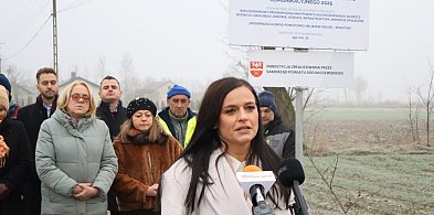 Orłów - Rokotów: droga powiatowa oficjalnie odebrana po rozbudowie-89964