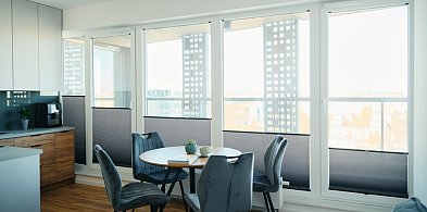 Okno w okno – problem nowych osiedli. Jaka jest najlepsza ochrona przed wzrokiem s-90159