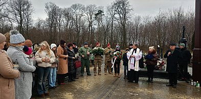 Światełko pamięci dla Cichociemnych w Brzozowie Starym-90253