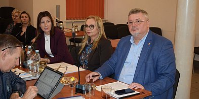 Kąty: żłobek w czerwcu, przedszkole we wrześniu, radni podjęli stosowne uchwały-90268