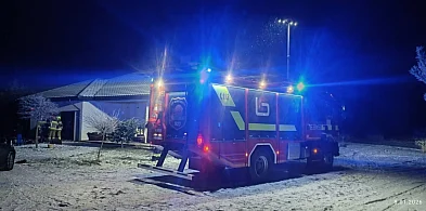 Wielki dym w garażu, podejrzenie padło na instalację elektryczną-90490