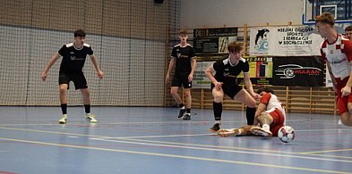 Bezpieczne ferie z MOSiR: Turniej Piłki Nożnej-90703