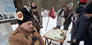 Podążali szlakiem powstania styczniowego, pierwszy raz w zimowej scenerii