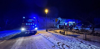 Pożar kamienicy w Młodzieszynie, ewakuowano 11 osób