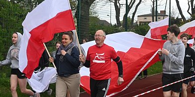 Pobiegli w sztafecie z okazji Święta Konstytucji 3 Maja